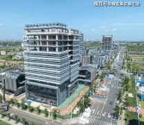 区塔楼以“琼海微波”传送轻巧和清爽